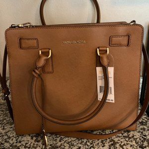 NWT Michael Kors tote bag with shoulder strap